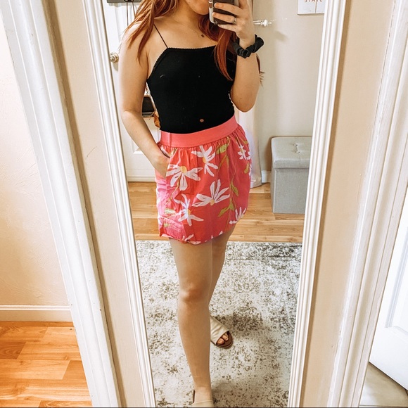 Lilly Pulitzer Dresses & Skirts - Lilly Pulitzer Floral Pink Mini Skirt